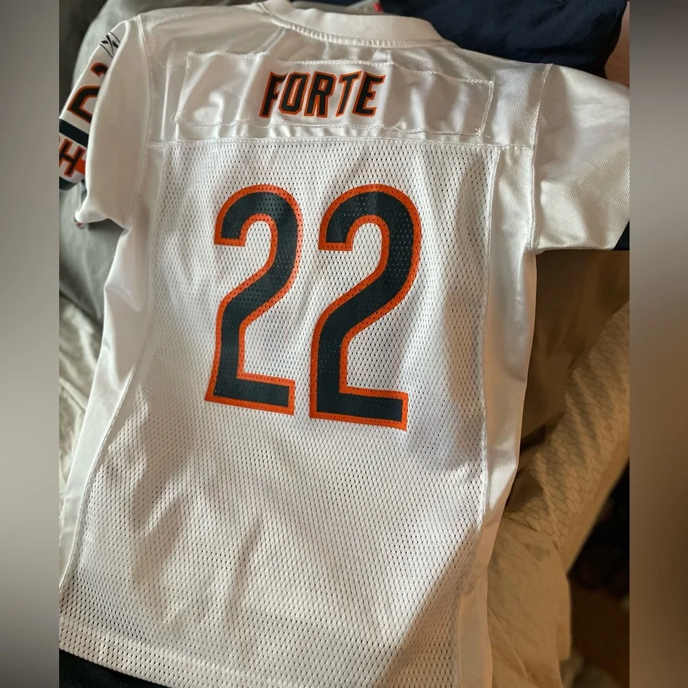 1 jacket 2 jersey’s - Picture 11 of 14